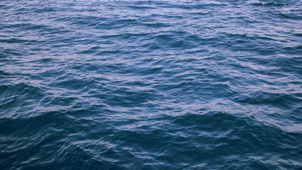 干性肌抗老全攻略：眼霜选对+黑头管理，年轻十岁不是梦