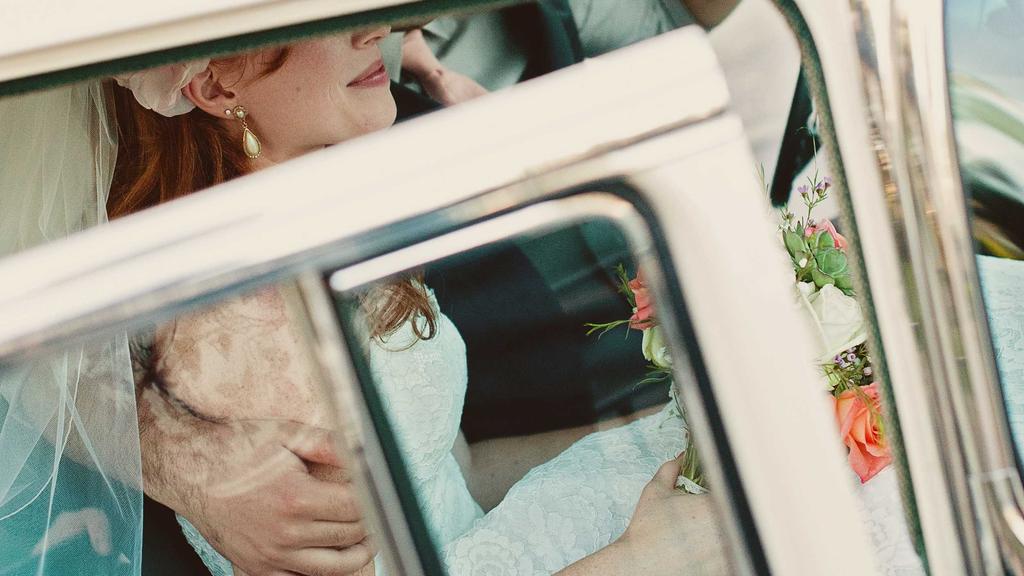 秋冬护肤秘籍：保湿成分+毛孔管理，解锁细腻水光肌