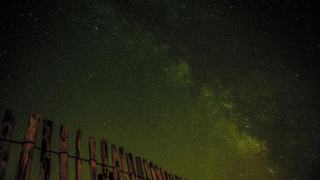 虾青素精华实测：混合肌告别暗沉的28天焕亮攻略