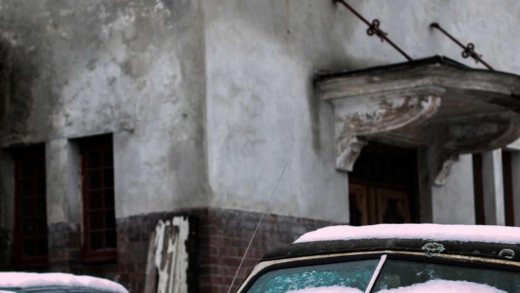 抗衰+祛痘双管齐下：维生素C与壬二酸的科学护肤指南