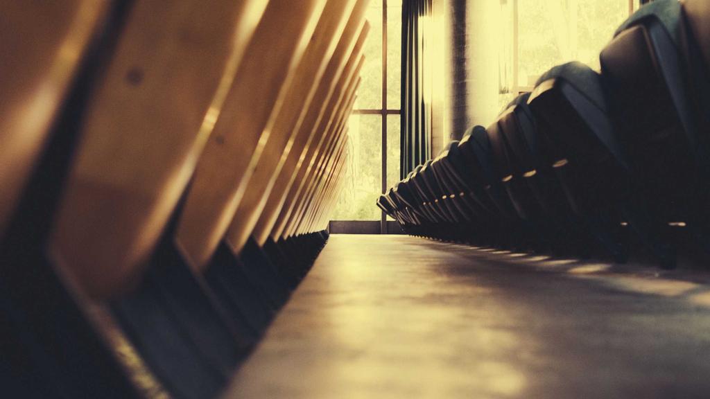 敏感肌秋冬抗老指南：换季不翻车，修护抗衰双管齐下