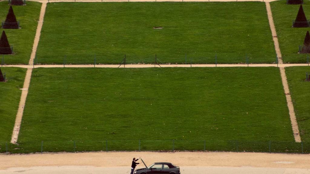 抗衰老全攻略：身体乳+精华液+面膜，科学搭配年轻十岁