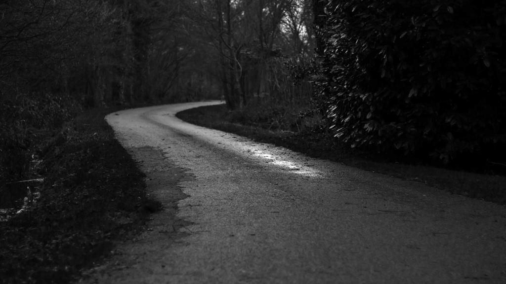 虾青素+平价护肤品+美容仪：科学护肤的黄金三角组合