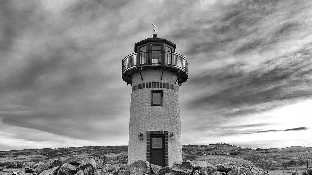 毛孔粗大自救指南：卸妆+防晒喷雾的正确打开方式