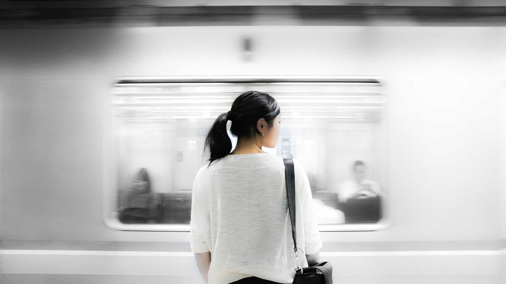混合肌抗老攻略：换季期如何用面膜稳住年轻肌？