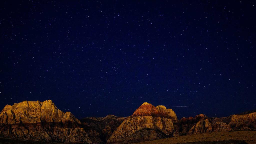 科学护肤三步走：补水抗衰美白全攻略，打造无龄美肌
